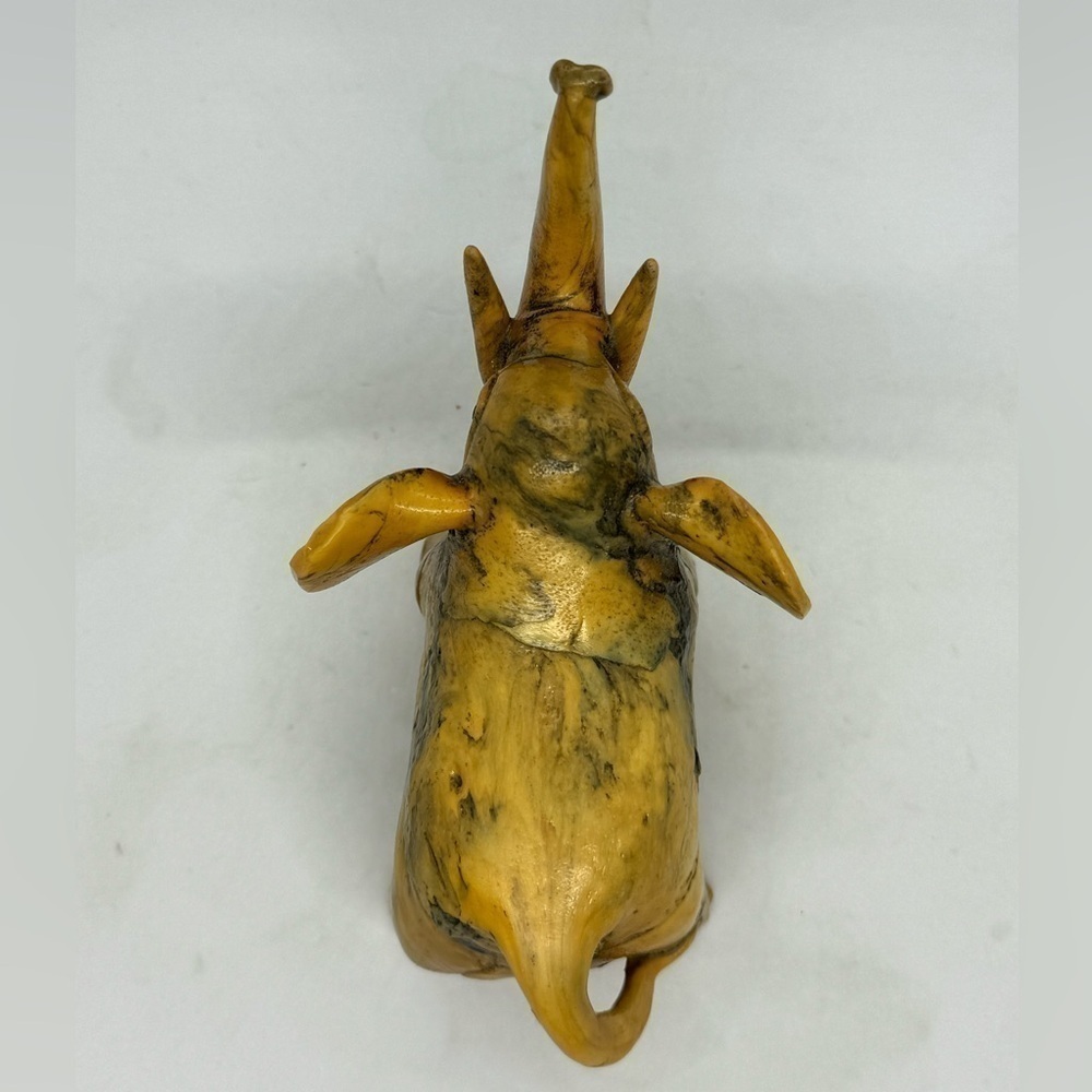 Vintage Crushed Oyster Shell Elephant Figurine Philippines Trunk Up Hand Carved - Picture 5 of 6
